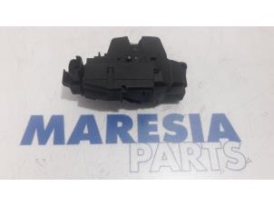 Used Tailgate lock mechanism Peugeot 508 SW (8E/8U) 2.0 RXH HYbrid4 16V Price € 14,50 Margin scheme offered by Maresia Parts