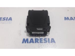 Used Head-up display Peugeot 508 SW (8E/8U) 2.0 RXH HYbrid4 16V Price € 262,50 Margin scheme offered by Maresia Parts