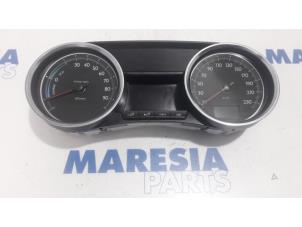Używane Tablica rozdzielcza Peugeot 508 SW (8E/8U) 2.0 RXH HYbrid4 16V Cena € 183,75 Procedura marży oferowane przez Maresia Parts