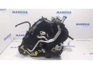 Used Heater housing Peugeot 508 SW (8E/8U) 2.0 RXH HYbrid4 16V Price € 220,00 Margin scheme offered by Maresia Parts
