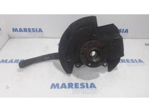 Used Knuckle, front left Alfa Romeo 159 (939AX) 2.2 JTS 16V Price € 39,99 Margin scheme offered by Maresia Parts
