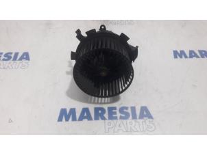 Used Heating and ventilation fan motor Citroen C5 III Berline (RD) 1.6 HDiF 16V Price € 45,00 Margin scheme offered by Maresia Parts
