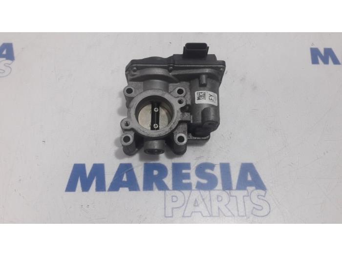 Gebrauchte Drosselklappengehäuse Renault Captur I (2R) 1.2 TCE 16V EDC Preis € 19,99 Margenregelung angeboten von Maresia Parts