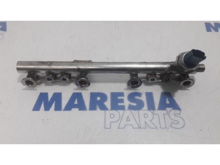 Usagé Système d'injection Renault Captur I (2R) 1.2 TCE 16V EDC Prix € 105,00 Règlement à la marge proposé par Maresia Parts