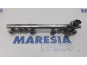 Used Fuel injector nozzle Renault Captur (2R) 1.2 TCE 16V EDC Price € 105,00 Margin scheme offered by Maresia Parts
