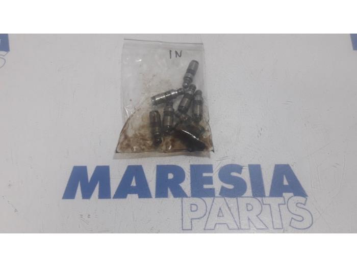 Gebrauchte Ventilstößel Citroen C3 Picasso (SH) 1.4 16V VTI 95 Preis € 25,00 Margenregelung angeboten von Maresia Parts
