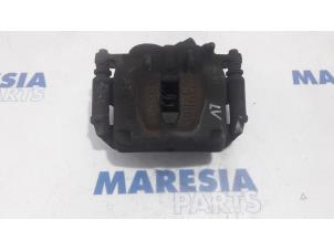 Used Front brake calliper, left Renault Trafic New (FL) 2.0 dCi 16V 115 Price € 90,75 Inclusive VAT offered by Maresia Parts