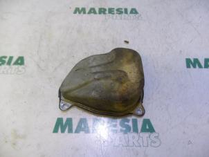 Used Gearbox cover Peugeot Partner Combispace 1.4 Price € 15,00 Margin scheme offered by Maresia Parts