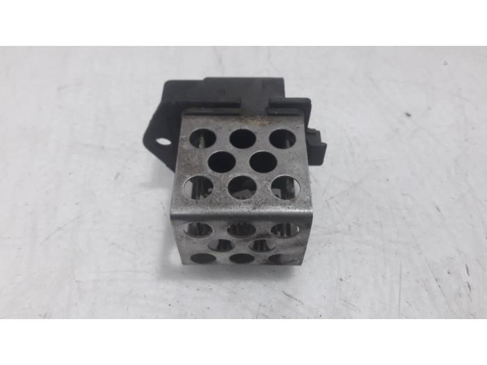 Cooling fan resistor from a Renault Trafic New (FL) 2.0 dCi 16V 115 2011