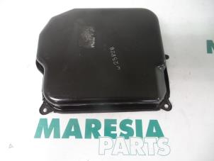 Używane Pokrywa skrzyni biegów Renault Megane II (BM/CM) 1.6 16V Cena € 25,00 Procedura marży oferowane przez Maresia Parts
