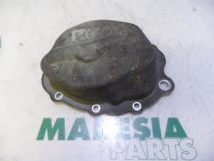 Used Gearbox cover Peugeot 407 (6D) 1.6 HDi 16V Price € 25,00 Margin scheme offered by Maresia Parts