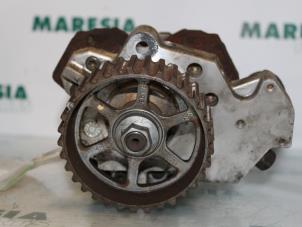 Usados Bomba de gasolina mecánica Renault Scénic II (JM) 1.9 dCi 120 Precio € 90,00 Norma de margen ofrecido por Maresia Parts