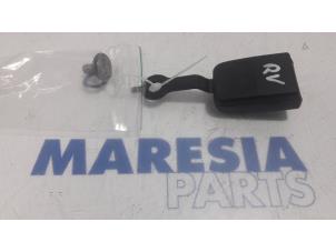 Usagé Insertion ceinture de sécurité avant droite Renault Master IV (MA/MB/MC/MD/MH/MF/MG/MH) 2.3 dCi 135 16V FWD Prix € 48,40 Prix TTC proposé par Maresia Parts