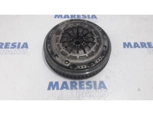 Used Dual mass flywheel Renault Scénic III (JZ) 1.5 dCi 110 Price € 157,50 Margin scheme offered by Maresia Parts