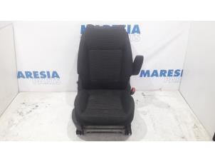 Used Seat, right Peugeot 5008 I (0A/0E) 1.6 THP 16V Price € 105,00 Margin scheme offered by Maresia Parts