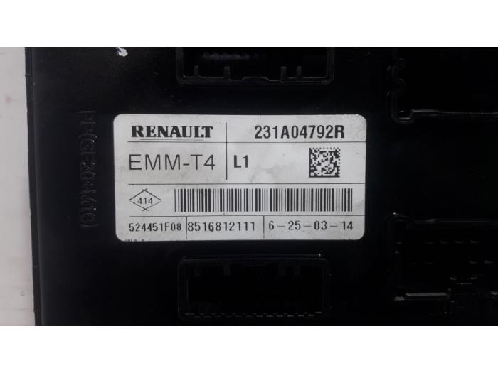 Ordenador varios de un Renault Clio IV (5R) 0.9 Energy TCE 90 12V 2014