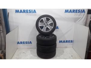 Used Sport rims set + tires Renault Clio IV (5R) 0.9 Energy TCE 90 12V Price € 472,50 Margin scheme offered by Maresia Parts
