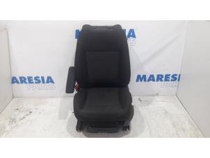 Used Seat, left Peugeot 5008 I (0A/0E) 1.6 THP 16V Price € 110,00 Margin scheme offered by Maresia Parts