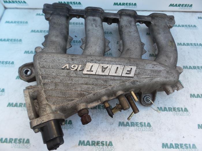 Używane Kolektor dolotowy Fiat Marea (185AX) 1.6 SX,ELX 16V Cena € 40,00 Procedura marży oferowane przez Maresia Parts