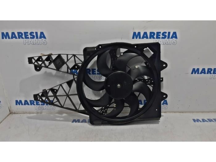 Używane Silnik wentylatora Alfa Romeo MiTo (955) 0.9 TwinAir Cena € 39,99 Procedura marży oferowane przez Maresia Parts