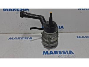 Used Power steering pump Peugeot 308 (4A/C) 1.6 VTI 16V Price € 74,95 Margin scheme offered by Maresia Parts