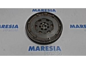 Used Flywheel Renault Scénic III (JZ) 1.5 dCi 110 Price € 131,25 Margin scheme offered by Maresia Parts