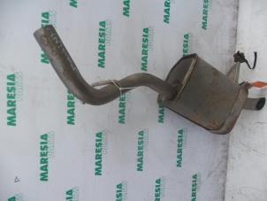 Used Exhaust rear silencer Peugeot 407 SW (6E) 2.0 HDiF 16V Price € 50,00 Margin scheme offered by Maresia Parts