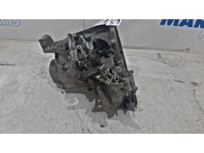 Getriebe van een Peugeot 308 (L3/L8/LB/LH/LP) 1.6 BlueHDi 100 2017