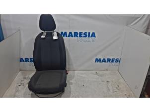 Używane Fotel prawy Peugeot 308 (L3/L8/LB/LH/LP) 1.6 BlueHDi 100 Cena € 131,25 Procedura marży oferowane przez Maresia Parts