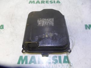 Used Gearbox cover Peugeot 307 SW (3H) 1.6 16V Price € 25,00 Margin scheme offered by Maresia Parts