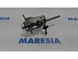 Używane Mechanizm skrzyni biegów Fiat Panda (169) 1.2 Fire Cena € 35,00 Procedura marży oferowane przez Maresia Parts