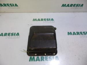 Used Gearbox cover Renault Megane Scénic (JA) 1.6 16V RT,RXE,RXT Price € 35,00 Margin scheme offered by Maresia Parts
