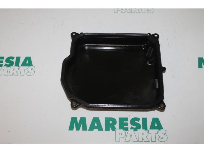 Gearbox cover from a Peugeot 206 (2A/C/H/J/S) 1.4 XR,XS,XT,Gentry 2002