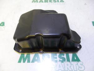 Usados Tapa de caja de cambios Renault Espace Precio € 25,00 Norma de margen ofrecido por Maresia Parts