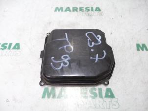 Used Gearbox cover Citroen C5 I Berline (DC) 2.0 16V Price € 25,00 Margin scheme offered by Maresia Parts