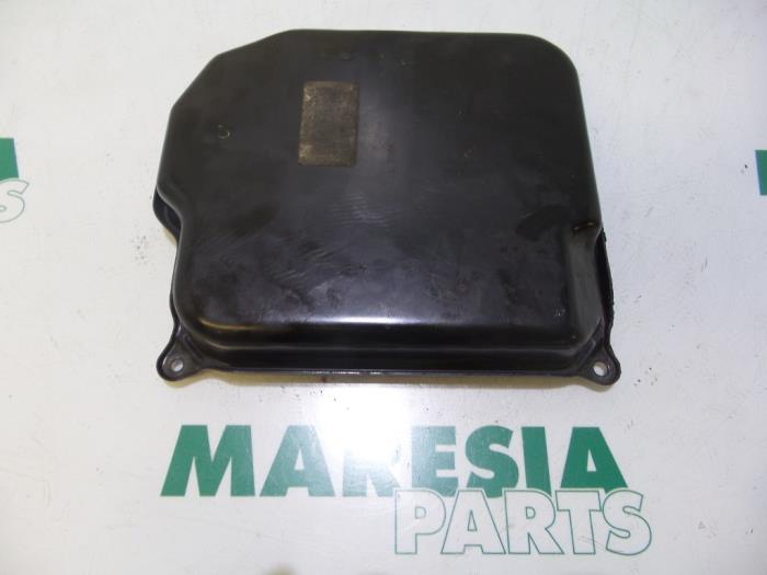 Gearbox cover from a Renault Scénic II (JM) 1.6 16V 2004
