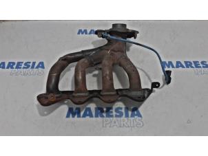 Used Exhaust manifold Dacia Duster (HS) 1.6 16V Price € 34,50 Margin scheme offered by Maresia Parts