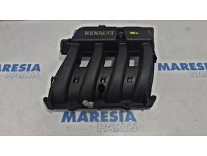 Usados Colector de admisión Dacia Duster (HS) 1.6 16V Precio € 40,00 Norma de margen ofrecido por Maresia Parts