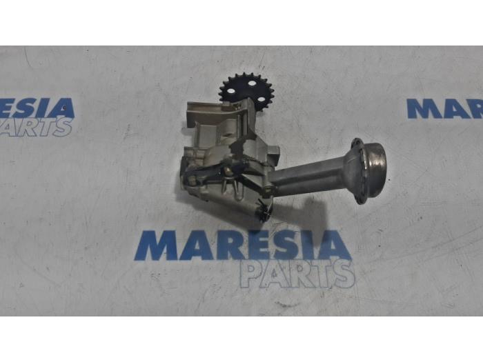 Gebrauchte Ölpumpe Renault Scénic III (JZ) 1.5 dCi 110 Preis € 50,00 Margenregelung angeboten von Maresia Parts