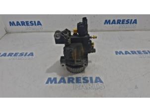 Used Mechanical fuel pump Renault Scénic III (JZ) 1.5 dCi 110 Price € 210,00 Margin scheme offered by Maresia Parts