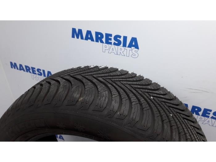 Winter tyre with tyre size 205/55/16 20555R16 MICHELIN