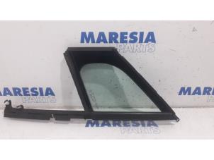 Used Quarter light, front left Peugeot 5008 I (0A/0E) 1.6 THP 16V Price € 50,00 Margin scheme offered by Maresia Parts