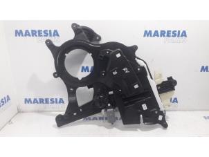 Used Window mechanism 2-door, front right Peugeot Partner (EF/EU) 1.5 BlueHDi 75 Price € 127,05 Inclusive VAT offered by Maresia Parts