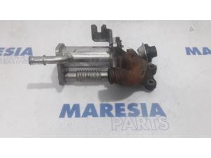 Used Heat exchanger Renault Scénic III (JZ) 1.5 dCi 110 Price € 60,00 Margin scheme offered by Maresia Parts