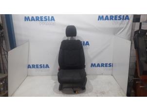 Used Seat, left Peugeot 3008 I (0U/HU) 1.6 HDiF 16V Price € 110,00 Margin scheme offered by Maresia Parts