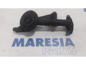 Used Oil suction pipe Renault Scénic III (JZ) 1.5 dCi 110 Price € 20,00 Margin scheme offered by Maresia Parts
