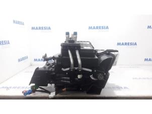 Used Heater housing Peugeot 3008 I (0U/HU) 1.6 HDiF 16V Price € 190,00 Margin scheme offered by Maresia Parts