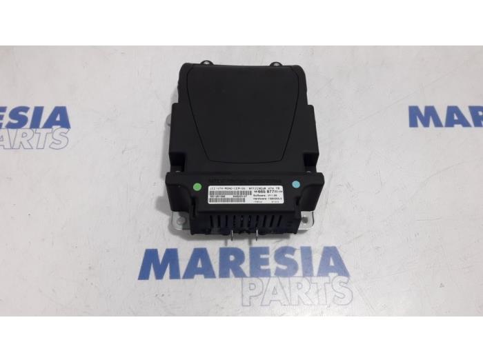 Gebrauchte Frontscheibenanzeige Peugeot 3008 I (0U/HU) 1.6 VTI 16V Preis € 124,95 Margenregelung angeboten von Maresia Parts