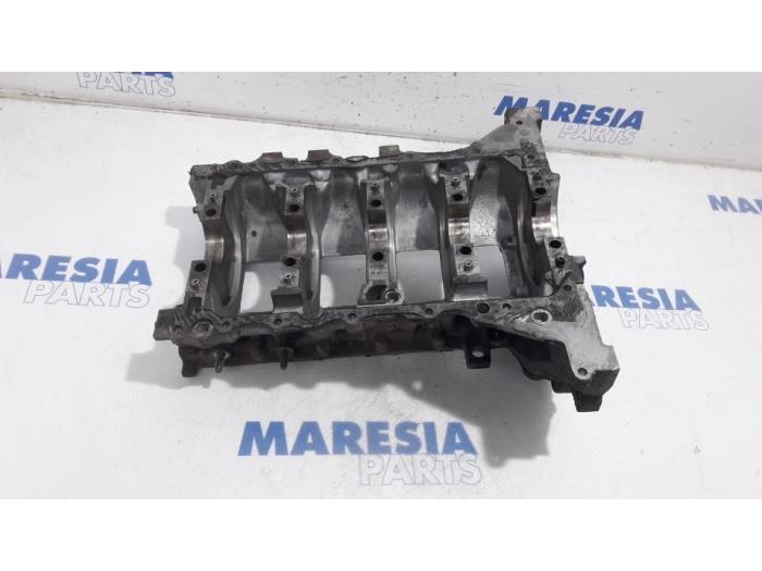Usagé Couvercle carter Citroen Berlingo 1.6 Hdi 90 Phase 2 Prix € 90,75 Prix TTC proposé par Maresia Parts