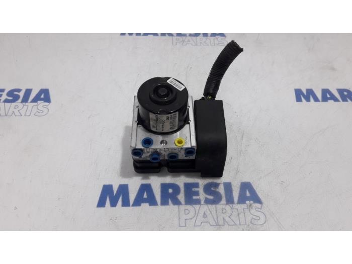 Used ABS pump Fiat Doblo Cargo (263) 1.3 MJ 16V DPF Euro 5 Price € 72,60 Inclusive VAT offered by Maresia Parts